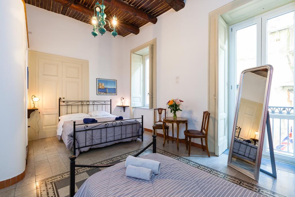 Don Pedro Vicere Di Toledo In The Center Gasthof 3*