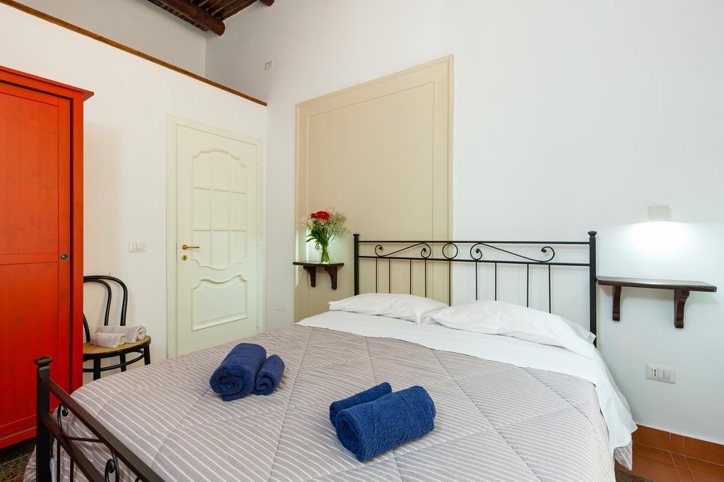 Don Pedro Vicere Di Toledo In The Center Gasthof 3*